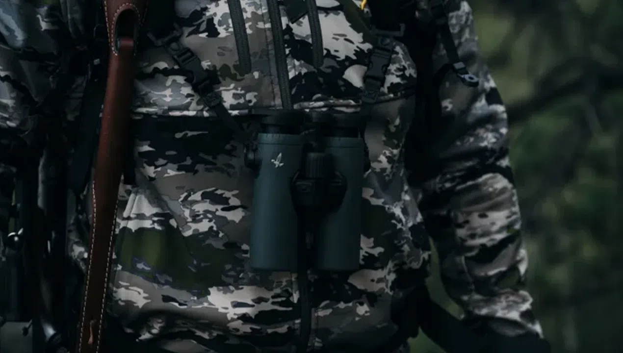 Swarovski EL 10x32 1500 Meters Rangefinder Binoculars- EL1032RTA (Range Green) - Image 9