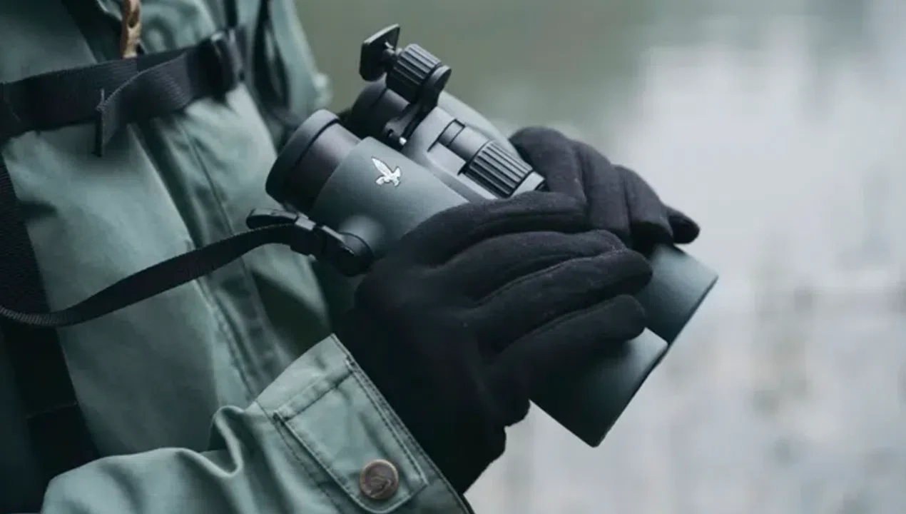 Swarovski NL Pure 10x32 Binoculars- NL1032 (Green) - Image 5